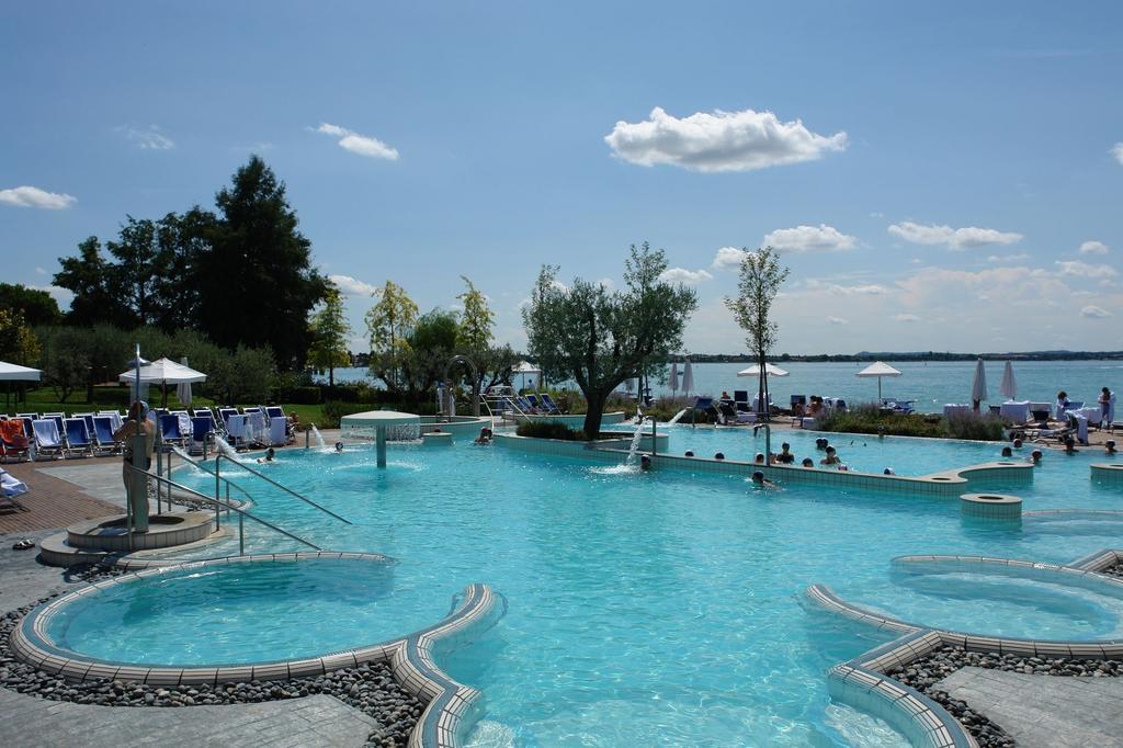 Residence Orchidea Sirmione Bagian luar foto